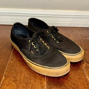 Vans Men's Black / Gum Authentic Sneakers